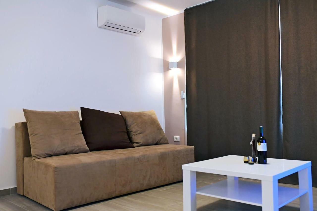 Apartment Luce Njivice Exterior photo